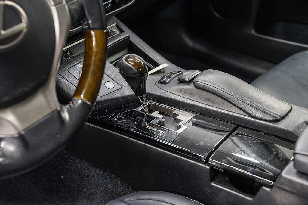 Thumbnail: 2013 Lexus ES - 16