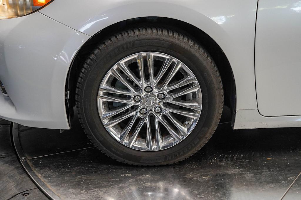 Thumbnail: 2013 Lexus ES - 7
