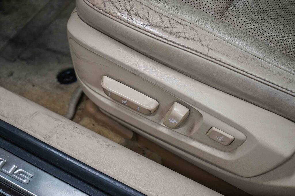 Thumbnail: 2014 Lexus ES - 27