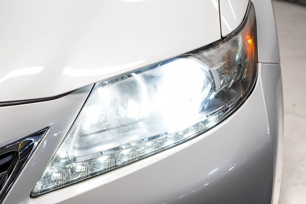 Thumbnail: 2013 Lexus ES - 21