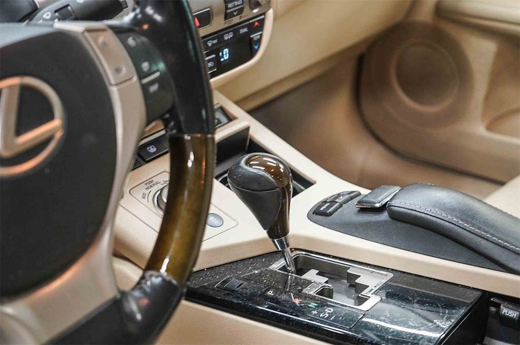 Thumbnail: 2013 Lexus ES - 27