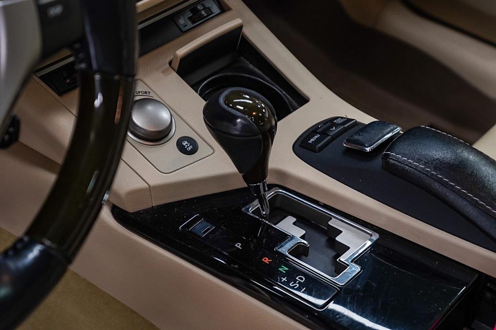 Thumbnail: 2013 Lexus ES - 13