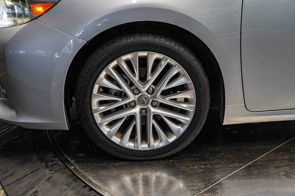 Thumbnail: 2013 Lexus ES - 7