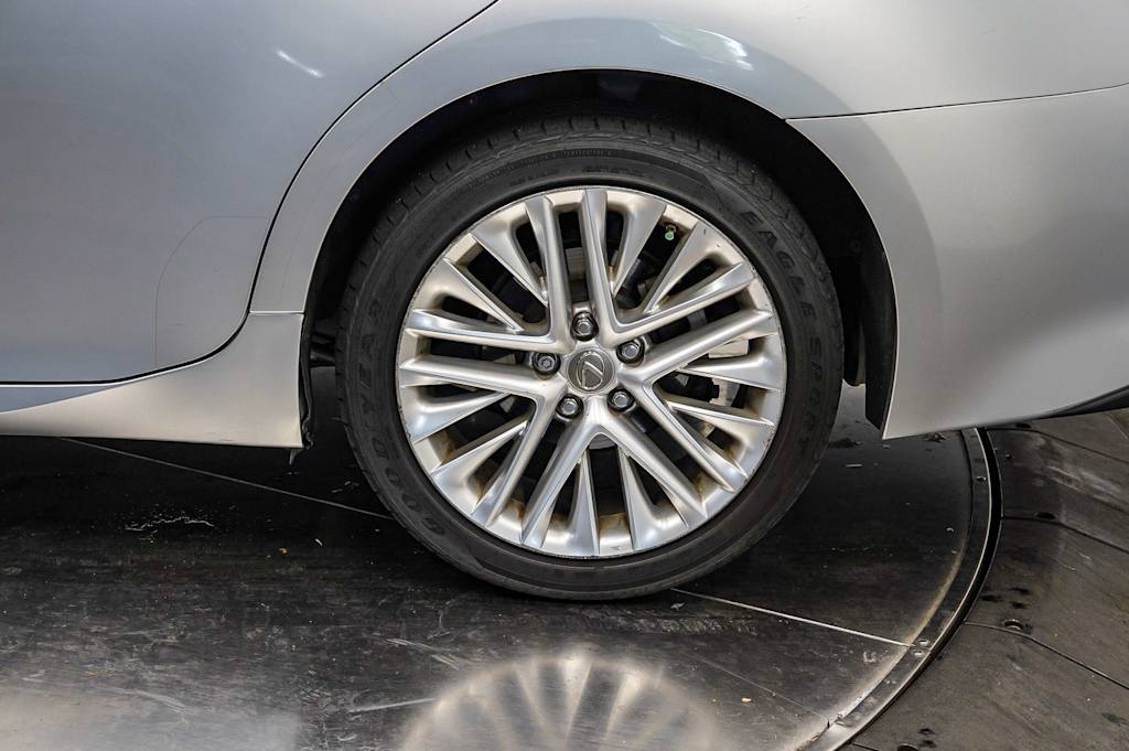 Thumbnail: 2013 Lexus ES - 22