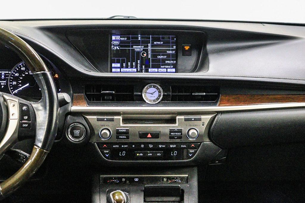Thumbnail: 2014 Lexus ES - 13