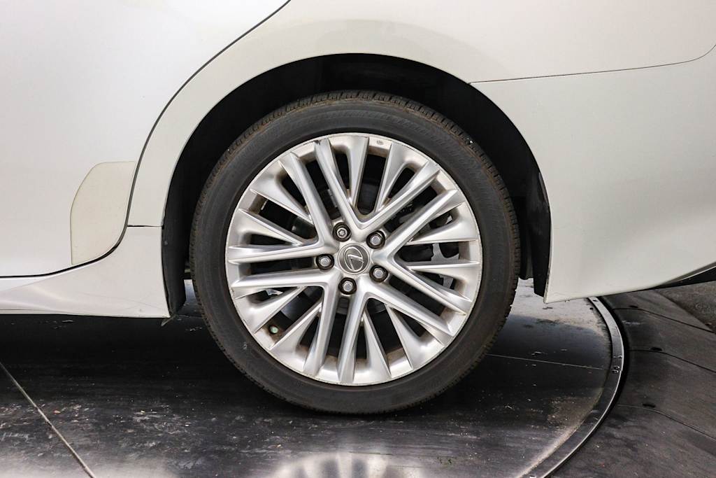 Thumbnail: 2014 Lexus ES - 20