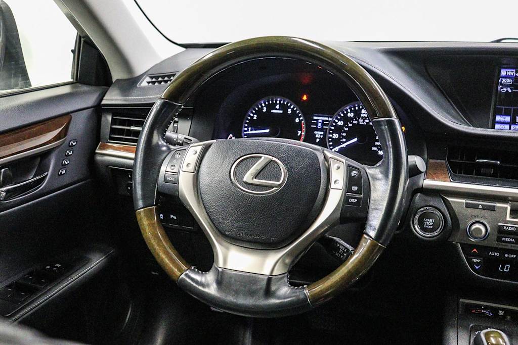 Thumbnail: 2014 Lexus ES - 9
