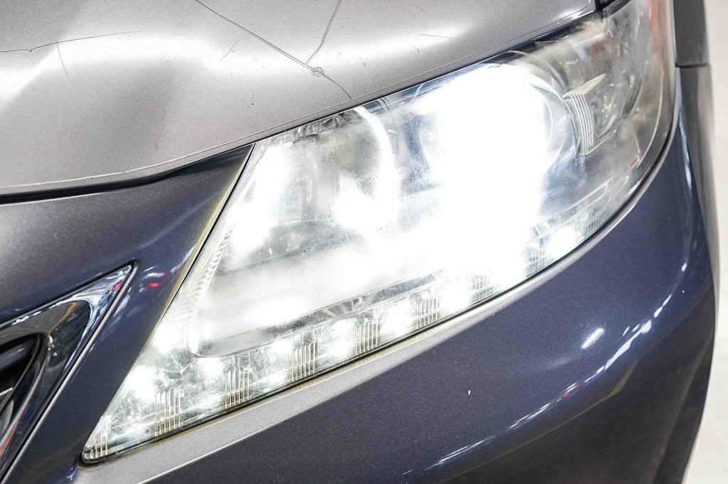 Thumbnail: 2013 Lexus ES - 21