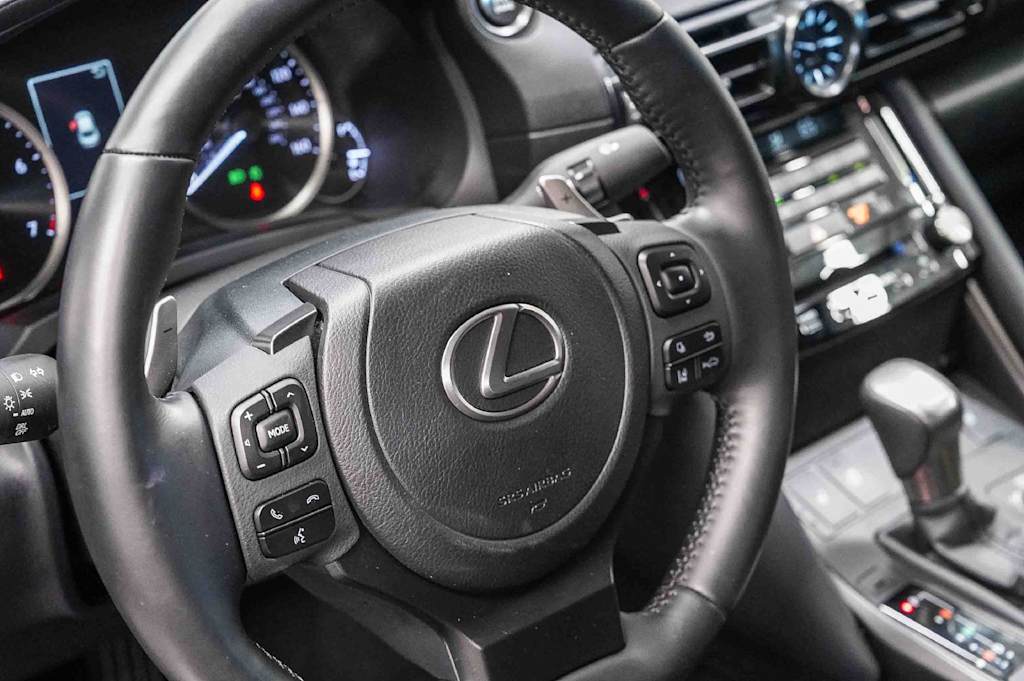 Thumbnail: 2025 Lexus ES - 13