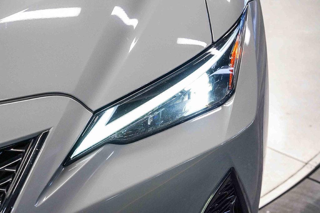 Thumbnail: 2025 Lexus ES - 21