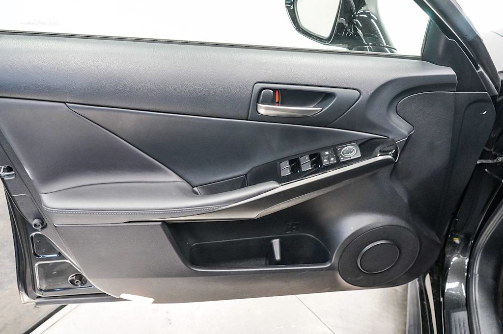 Thumbnail: 2021 Lexus IS - 25