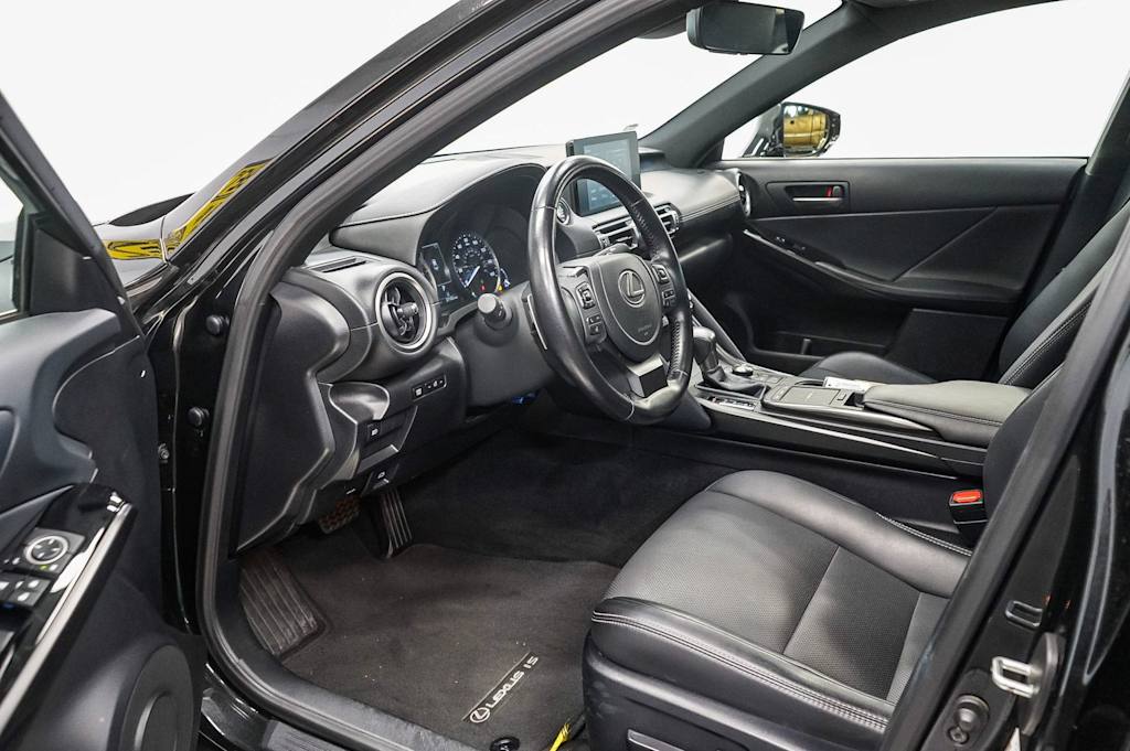 Thumbnail: 2021 Lexus IS - 13