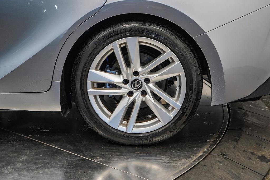 Thumbnail: 2023 Lexus IS - 23