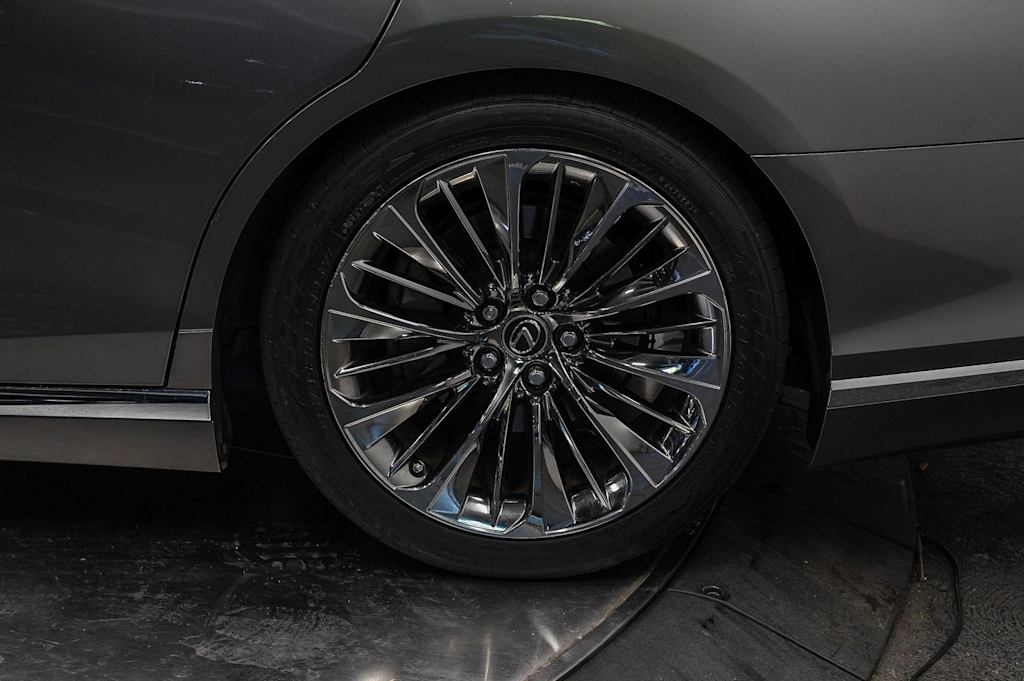 Thumbnail: 2020 Lexus LS - 22
