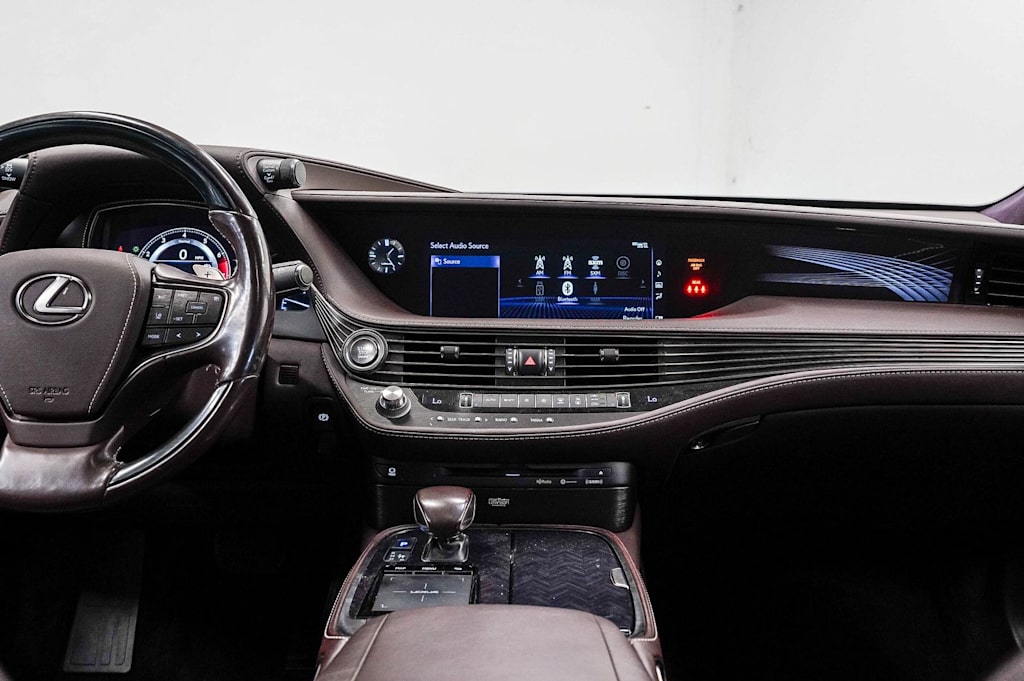 Thumbnail: 2020 Lexus LS - 9
