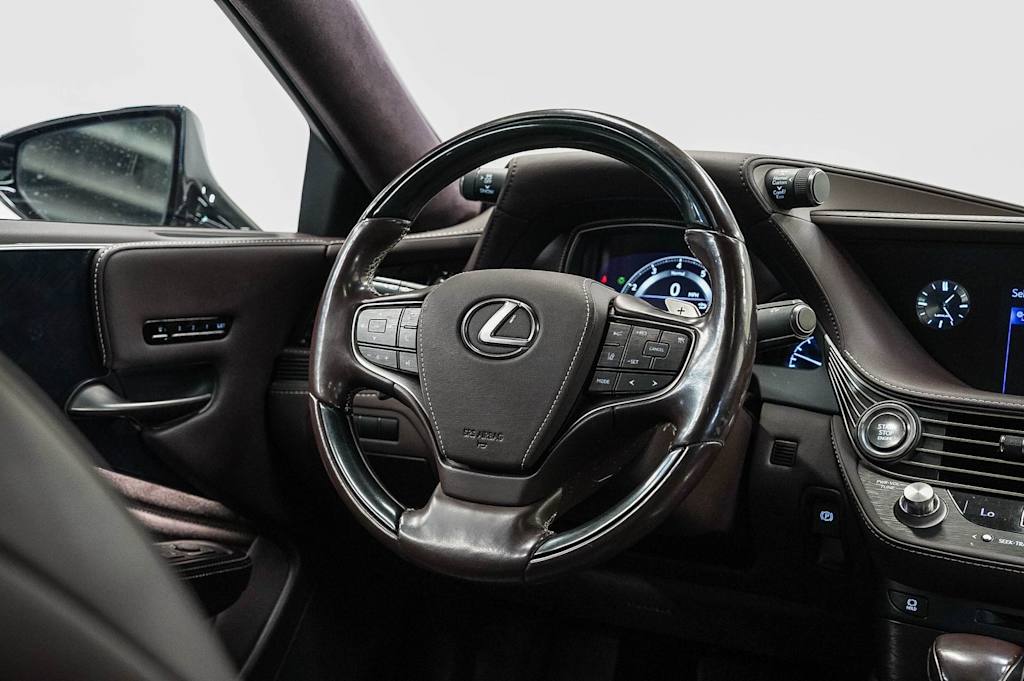 Thumbnail: 2020 Lexus LS - 13