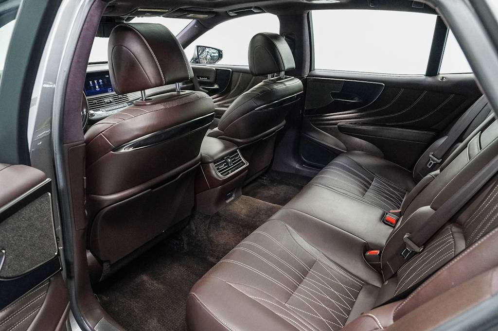 Thumbnail: 2020 Lexus LS - 12
