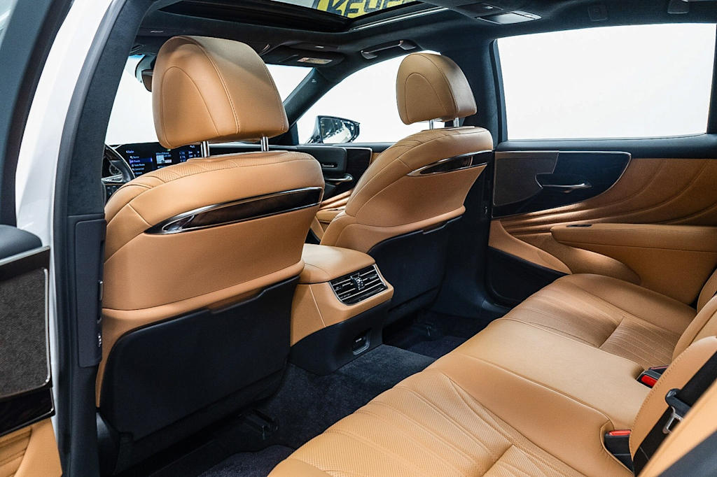 Thumbnail: 2022 Lexus LS - 12