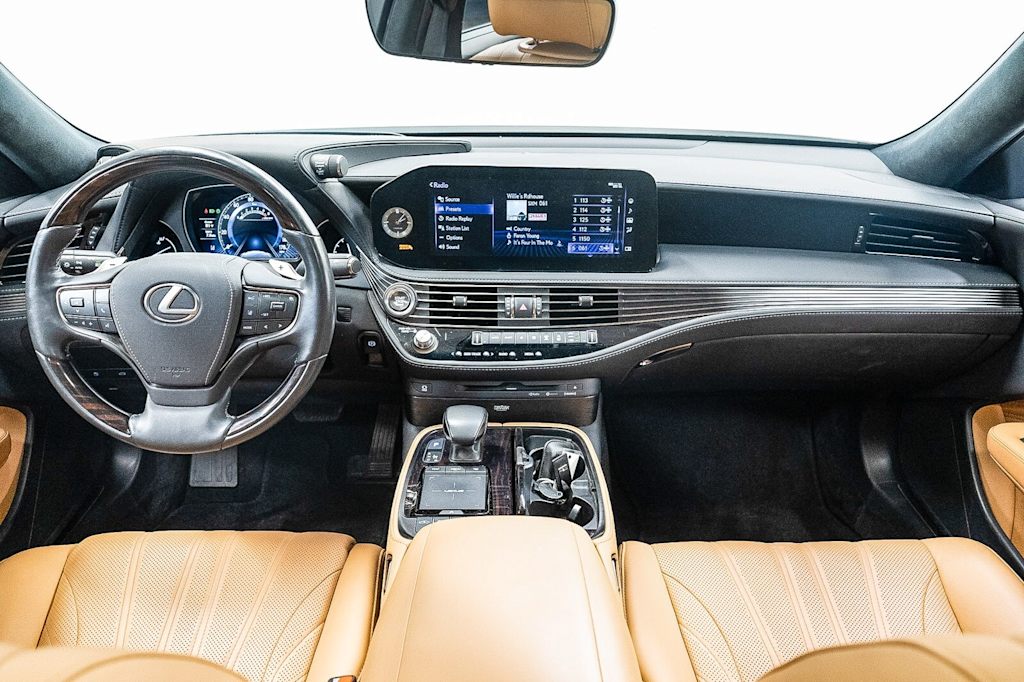 Thumbnail: 2022 Lexus LS - 2