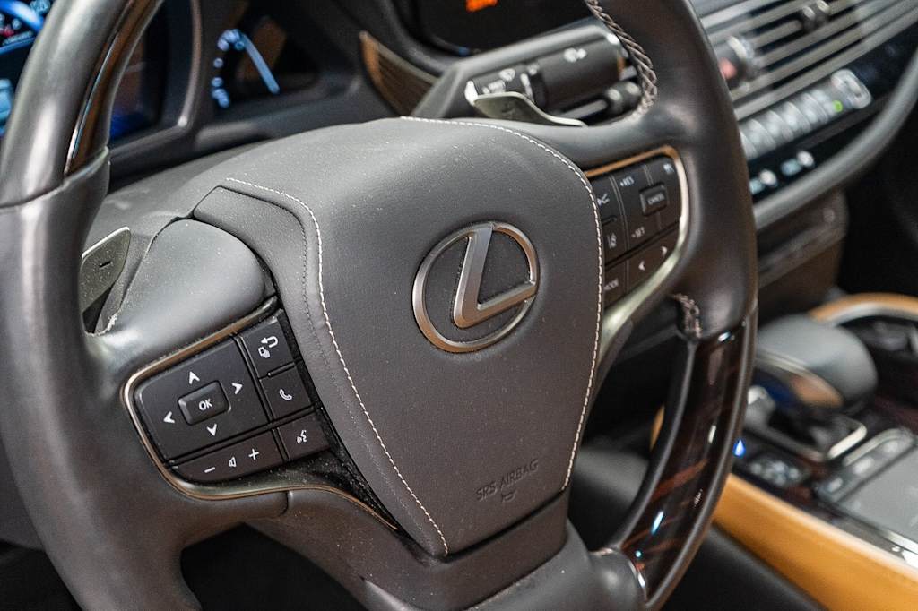 Thumbnail: 2022 Lexus LS - 25