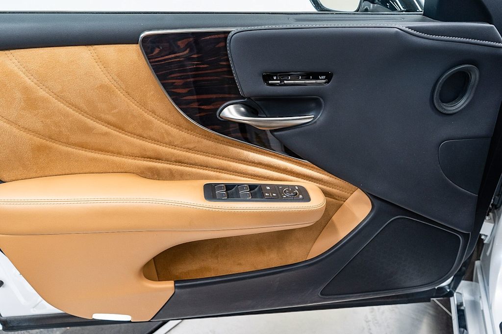 Thumbnail: 2022 Lexus LS - 26