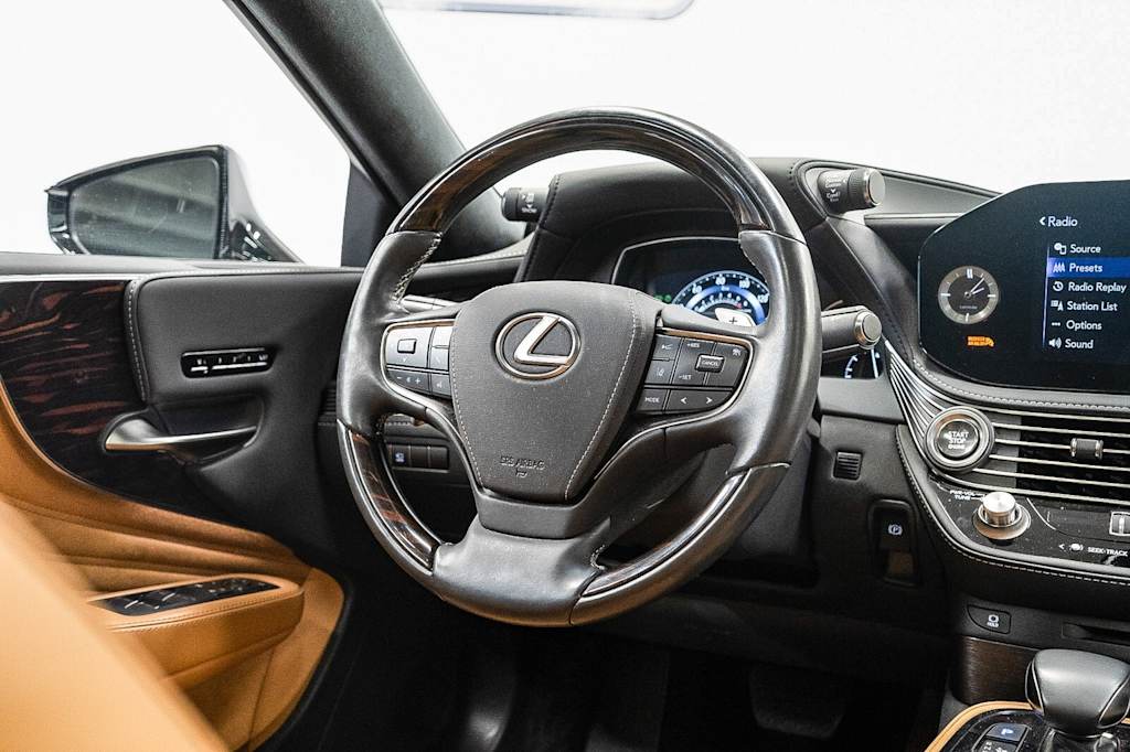Thumbnail: 2022 Lexus LS - 13