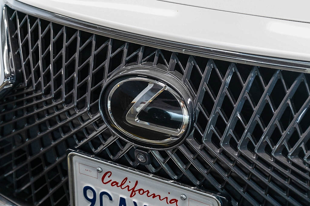 Thumbnail: 2022 Lexus LS - 6