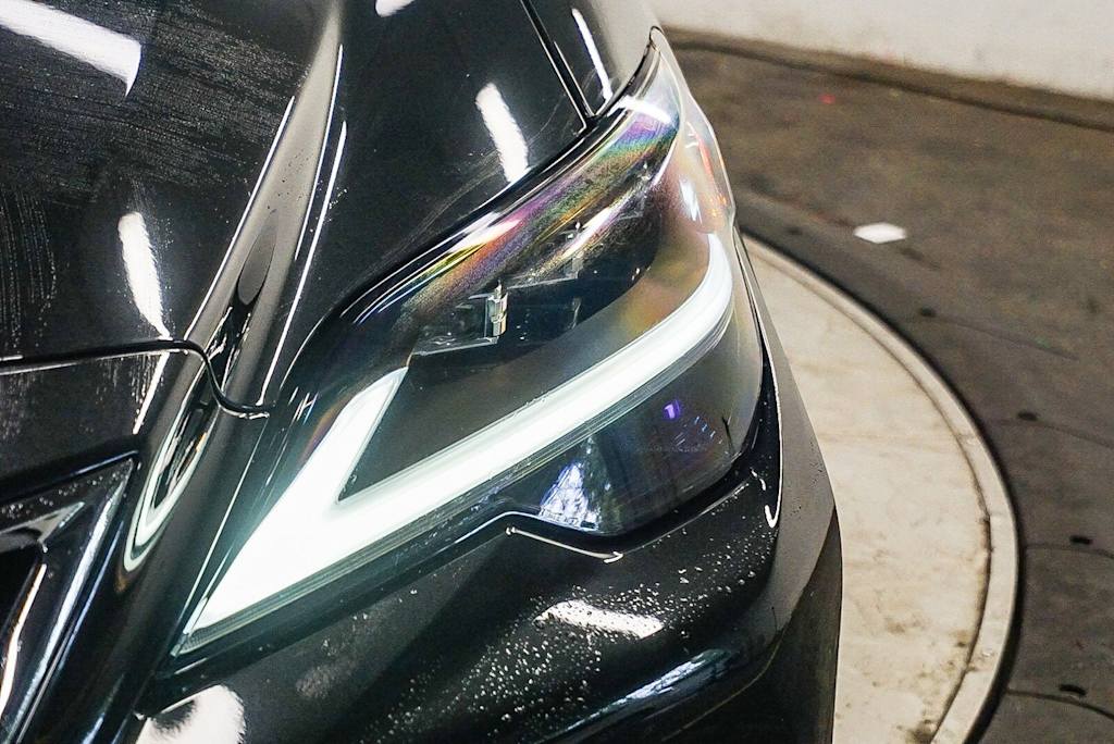 Thumbnail: 2022 Lexus LS - 21