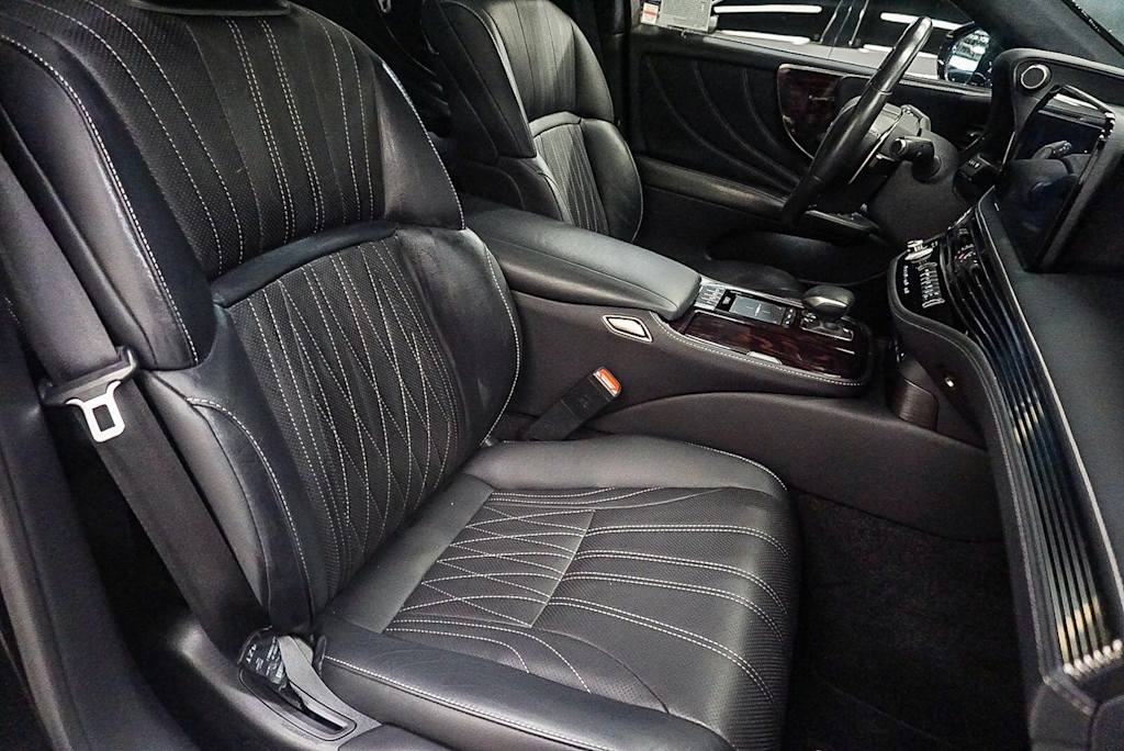 Thumbnail: 2022 Lexus LS - 9