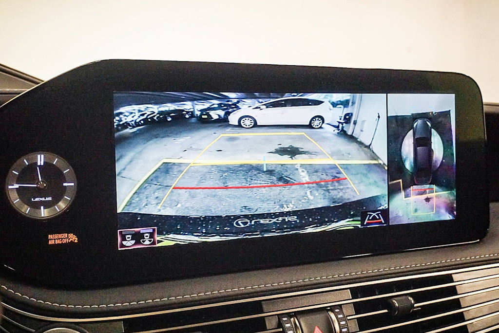 Thumbnail: 2022 Lexus LS - 28