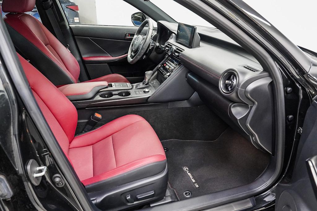 Thumbnail: 2024 Lexus ES - 9