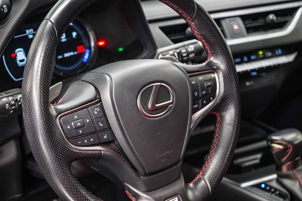 Thumbnail: 2021 Lexus UX - 24