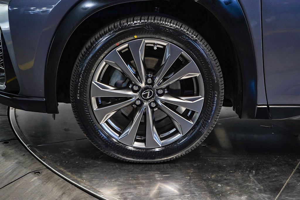 Thumbnail: 2021 Lexus UX - 6