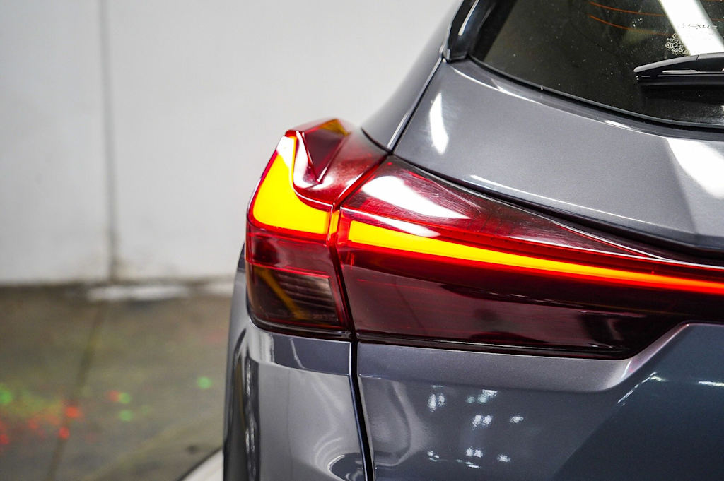 Thumbnail: 2021 Lexus UX - 23