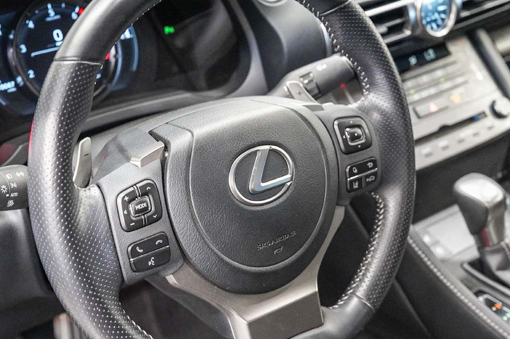 Thumbnail: 2022 Lexus RC - 13