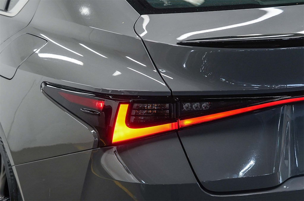 Thumbnail: 2024 Lexus ES - 22