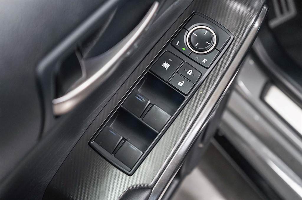 Thumbnail: 2024 Lexus ES - 28