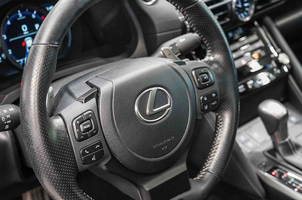 Thumbnail: 2023 Lexus IS - 13