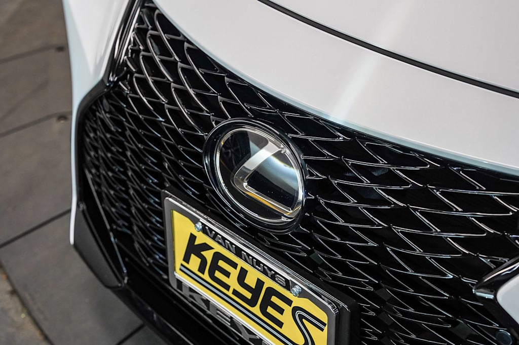 Thumbnail: 2025 Lexus ES - 5