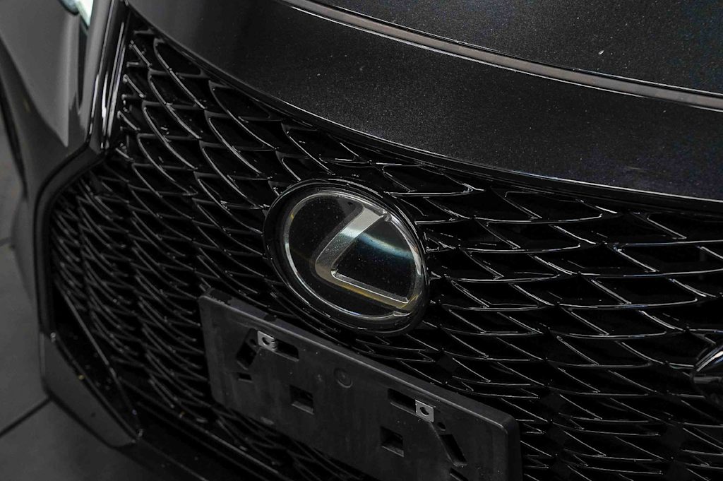 Thumbnail: 2022 Lexus IS - 21