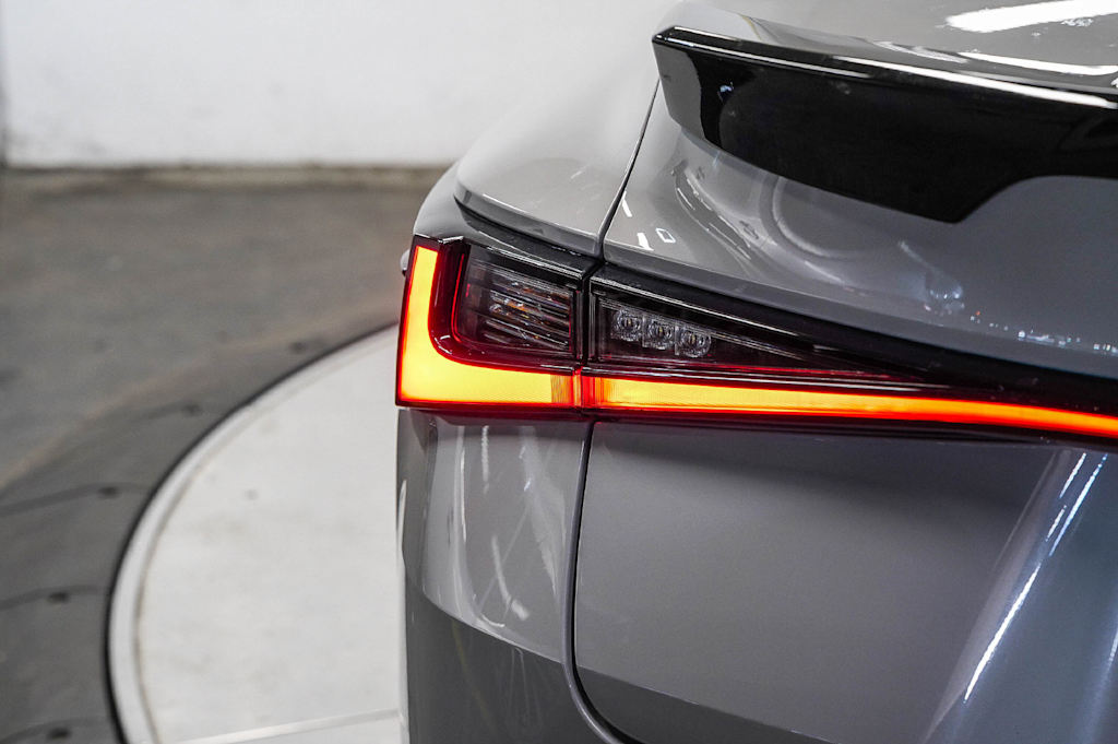 Thumbnail: 2026 Lexus ES - 22
