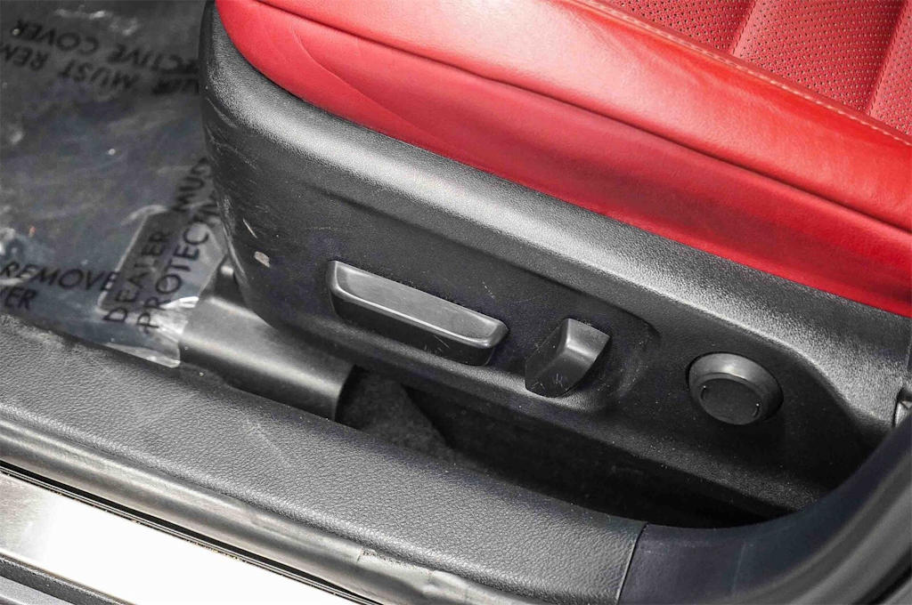 Thumbnail: 2022 Lexus IS - 27