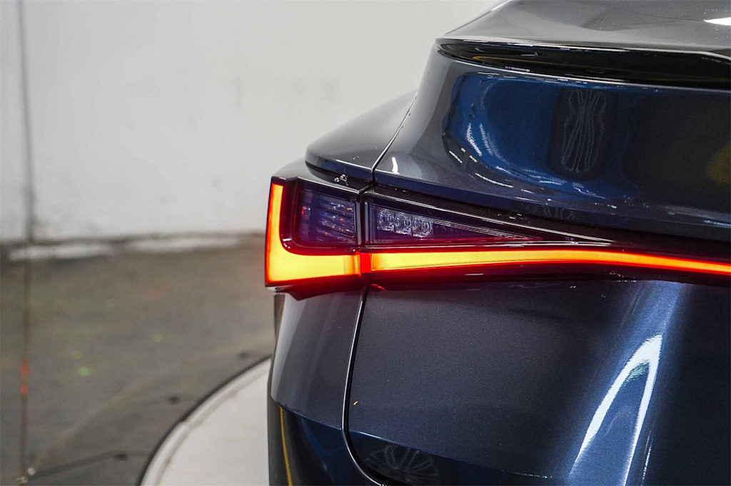 Thumbnail: 2022 Lexus IS - 23