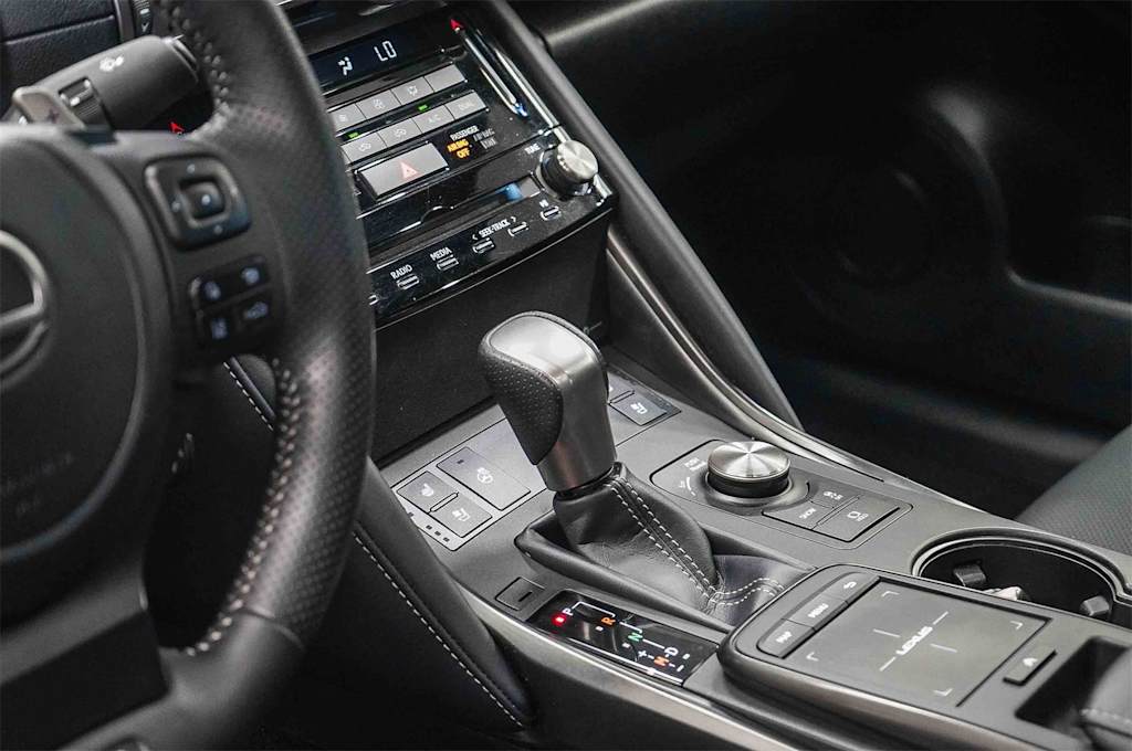 Thumbnail: 2021 Lexus IS - 15