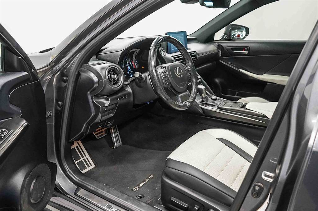 Thumbnail: 2023 Lexus IS - 13