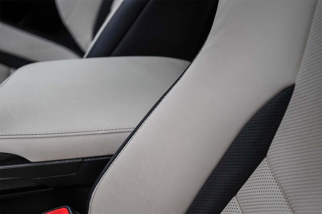 Thumbnail: 2023 Lexus IS - 10