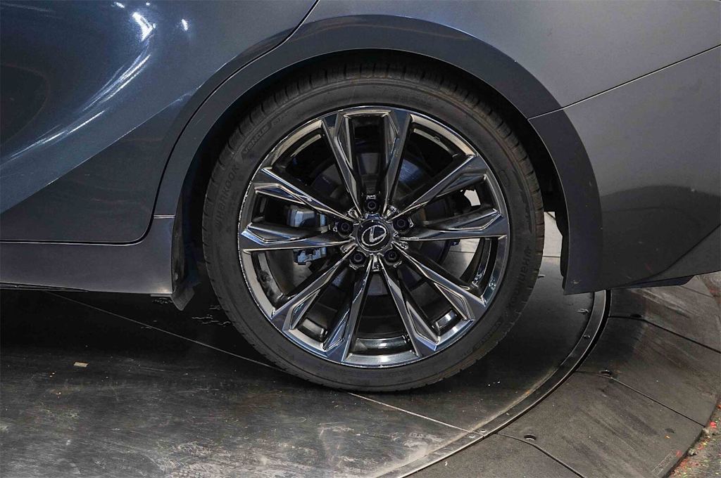 Thumbnail: 2023 Lexus IS - 22