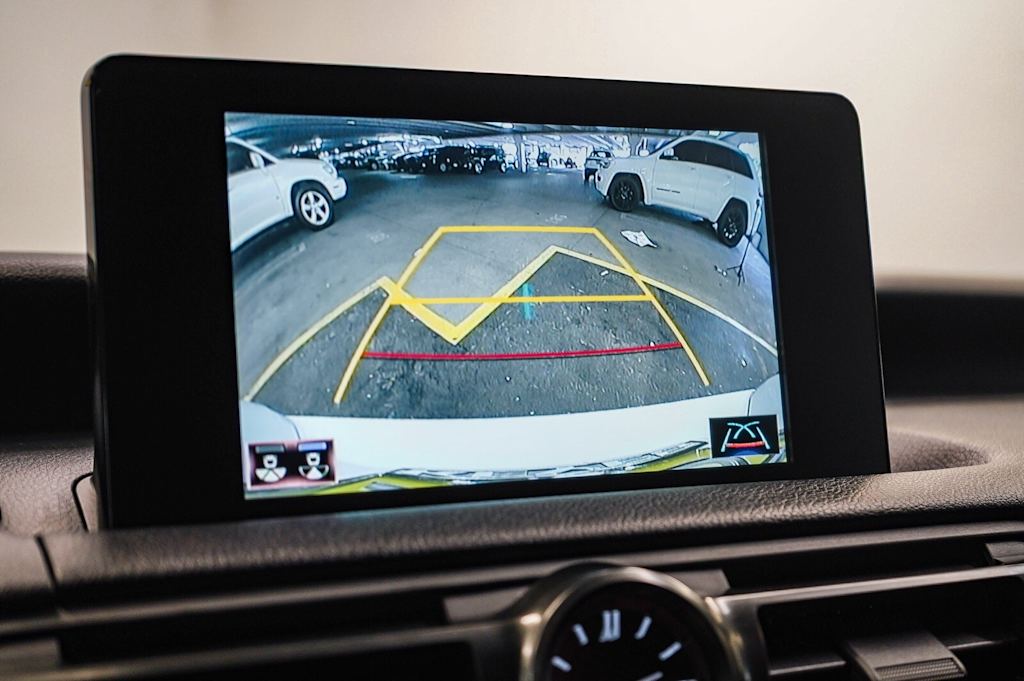 Thumbnail: 2023 Lexus IS - 27