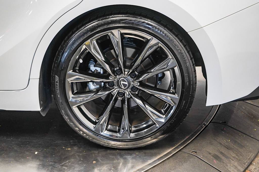 Thumbnail: 2023 Lexus IS - 21