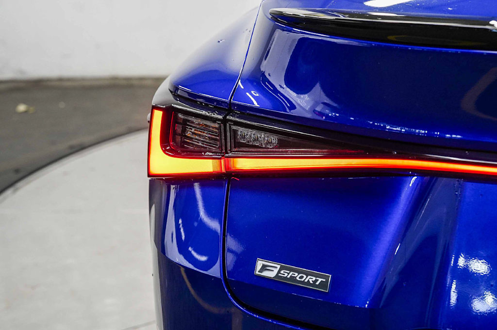 Thumbnail: 2021 Lexus IS - 23